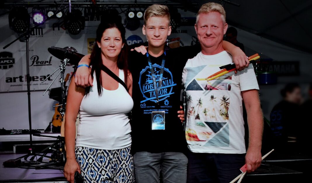 Dónáth Gergely: „mindennap doboltam, és már nem a szorongató izgalommal, hanem várakozással, jókedvvel mentem a színpadra”