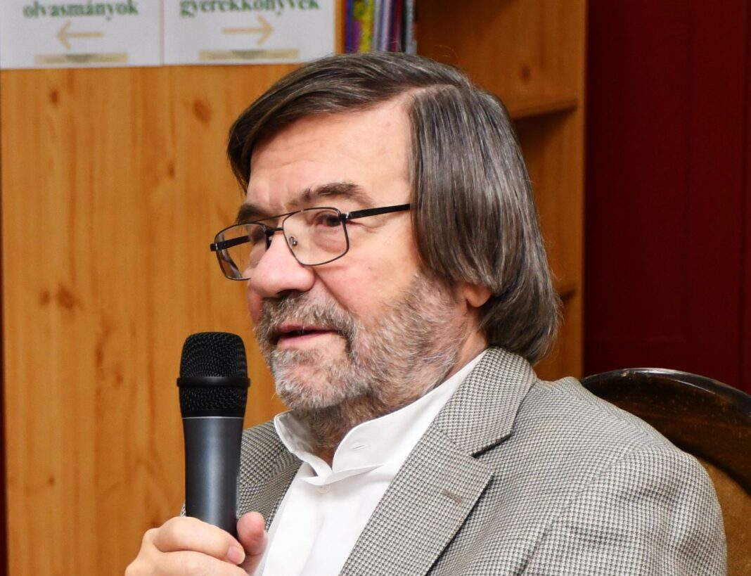 Dr. Kónya Imre: „Ott voltam vele a Sztálin szobor ledöntésére készülő tömegben, sőt a Rádiónál is, amikor az első géppisztoly-sorozat eldördült”